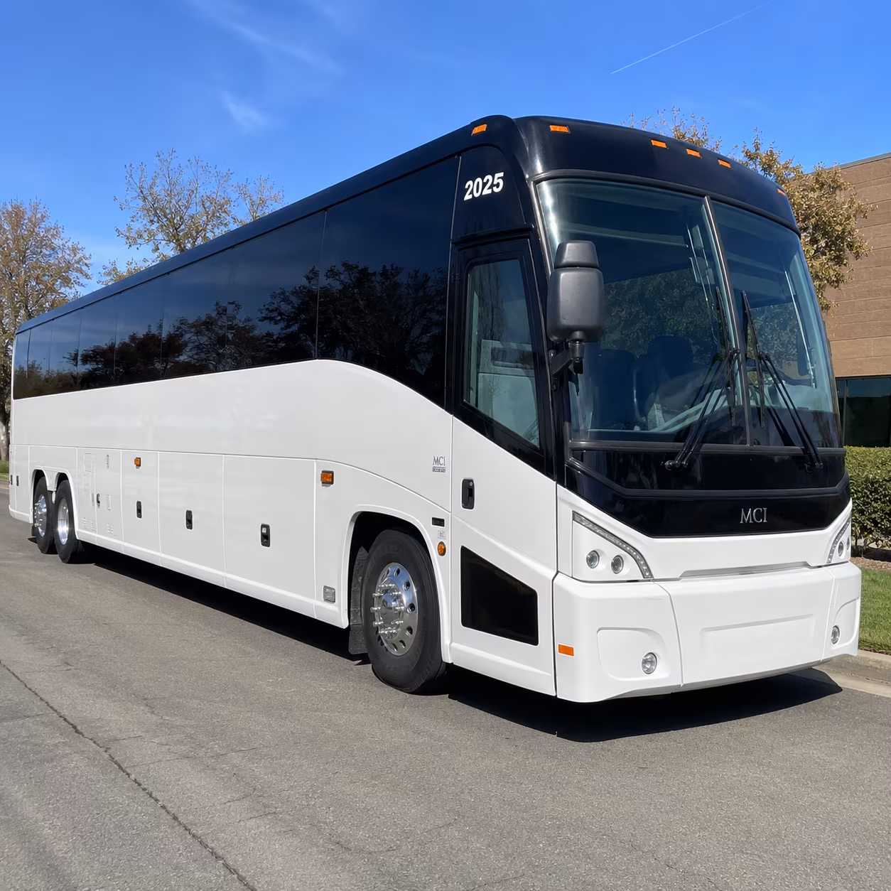 charter buses to electric daisy carnival at las vegas motor speedway