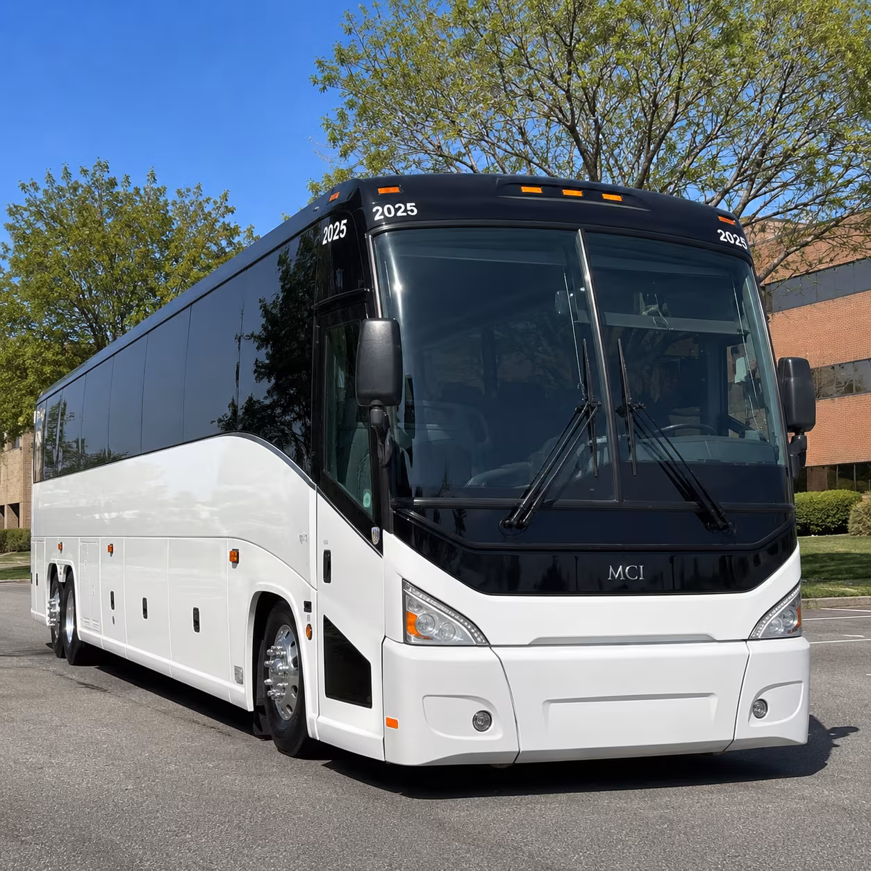 corporate event buses for conventions and company shuttles